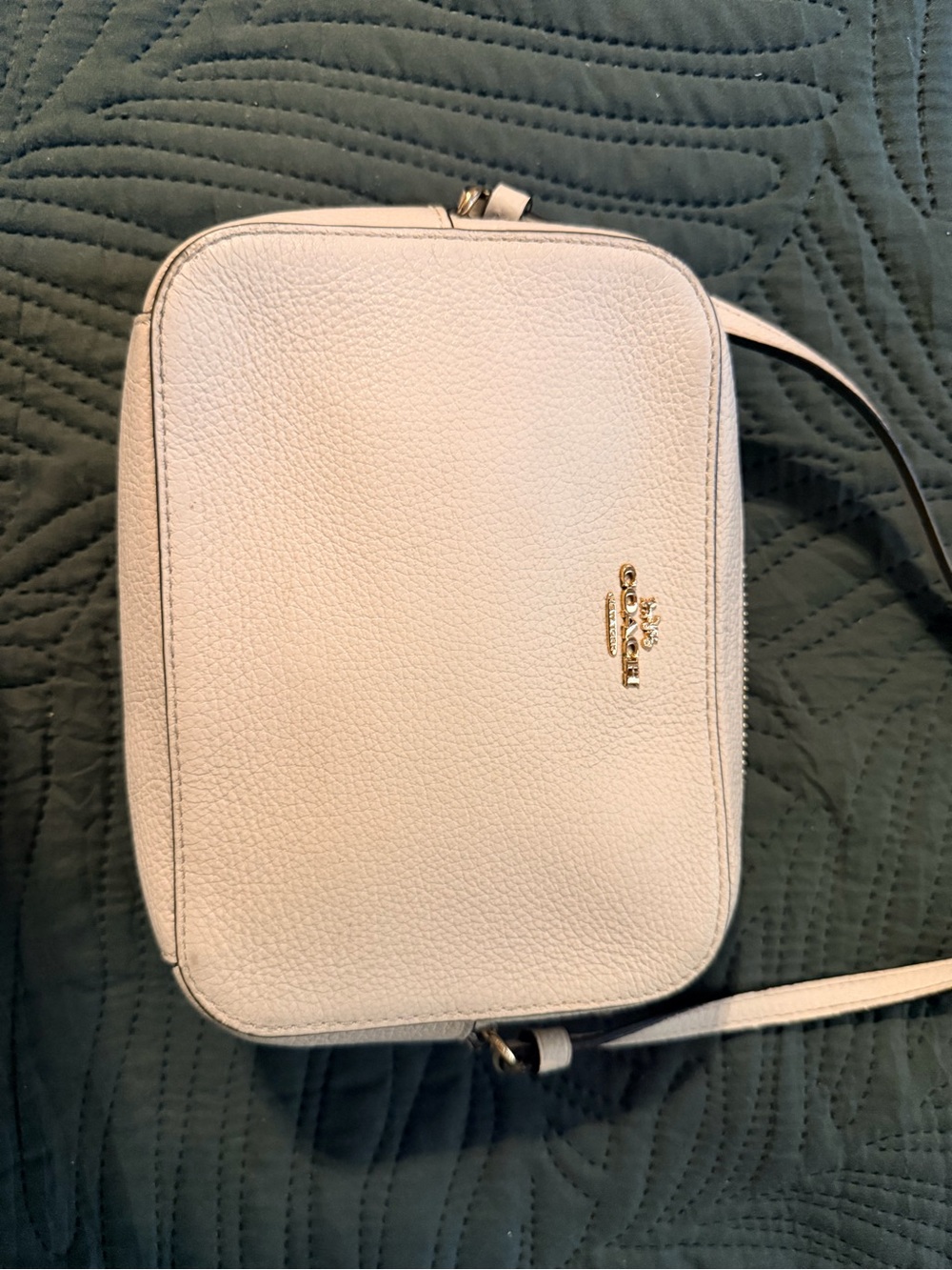 Coach Pebbled Leather Crossbody Bag in Cream with Gold Hardware ( Project bag)
